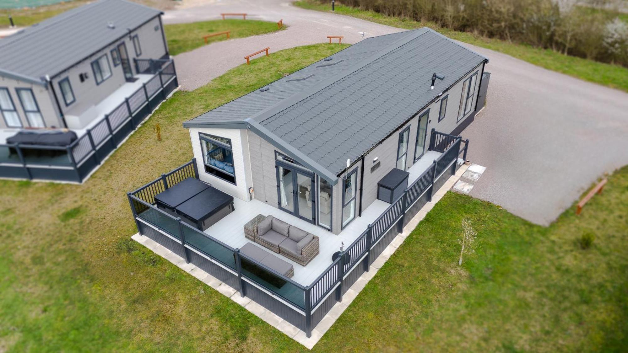 Hotchkin Lodge Woodhall Spa Exterior photo